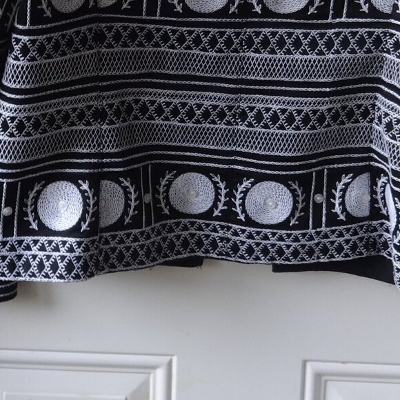 Silk Club women's size SP jacket black with white embroidery, open front, lined - Picture 15 of 16